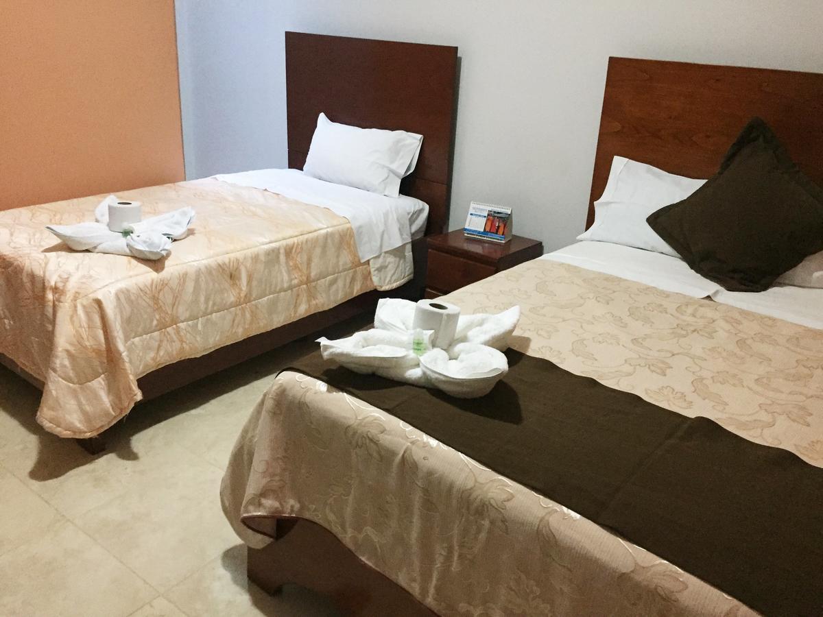 Victtorios Hotel Satipo Eksteriør billede