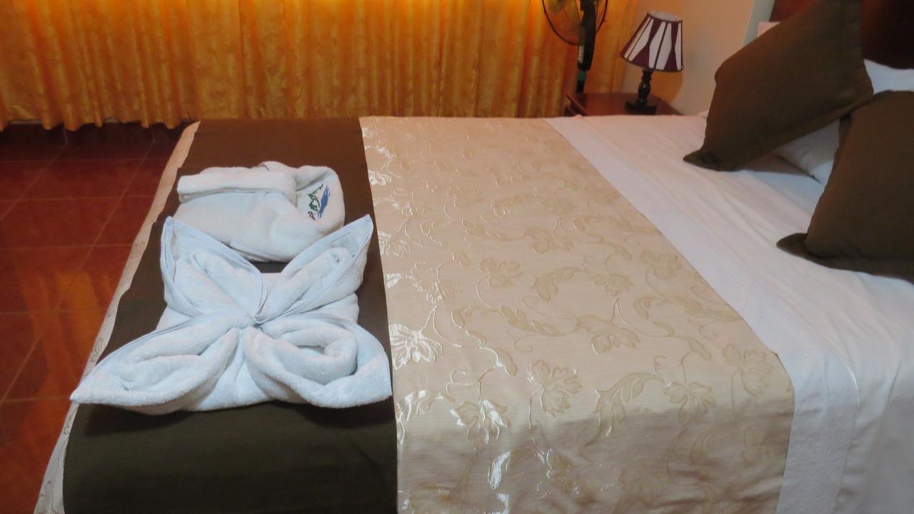 Victtorios Hotel Satipo Eksteriør billede
